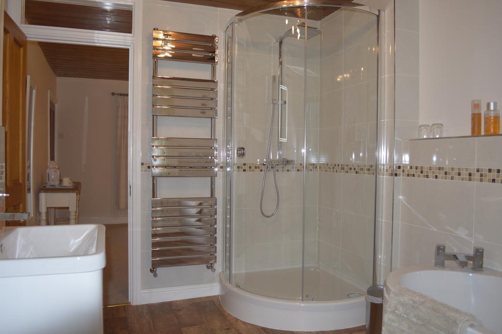 Troedyrhiw Bed & Breakfast カーディガン 部屋 写真